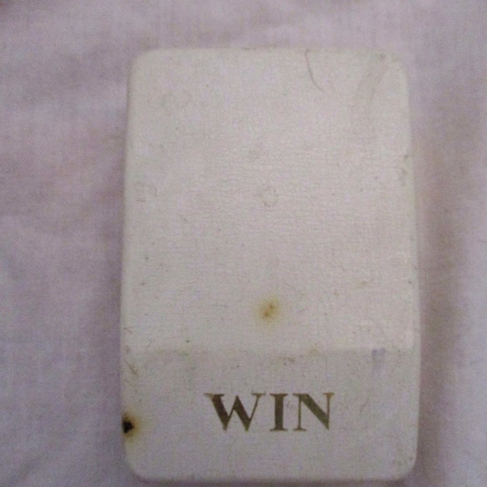 Vintage NEW IN BOX Vintage Stock WIN Lighter Foreign DELUXE GAS w Guarantee - Picture 3 of 3